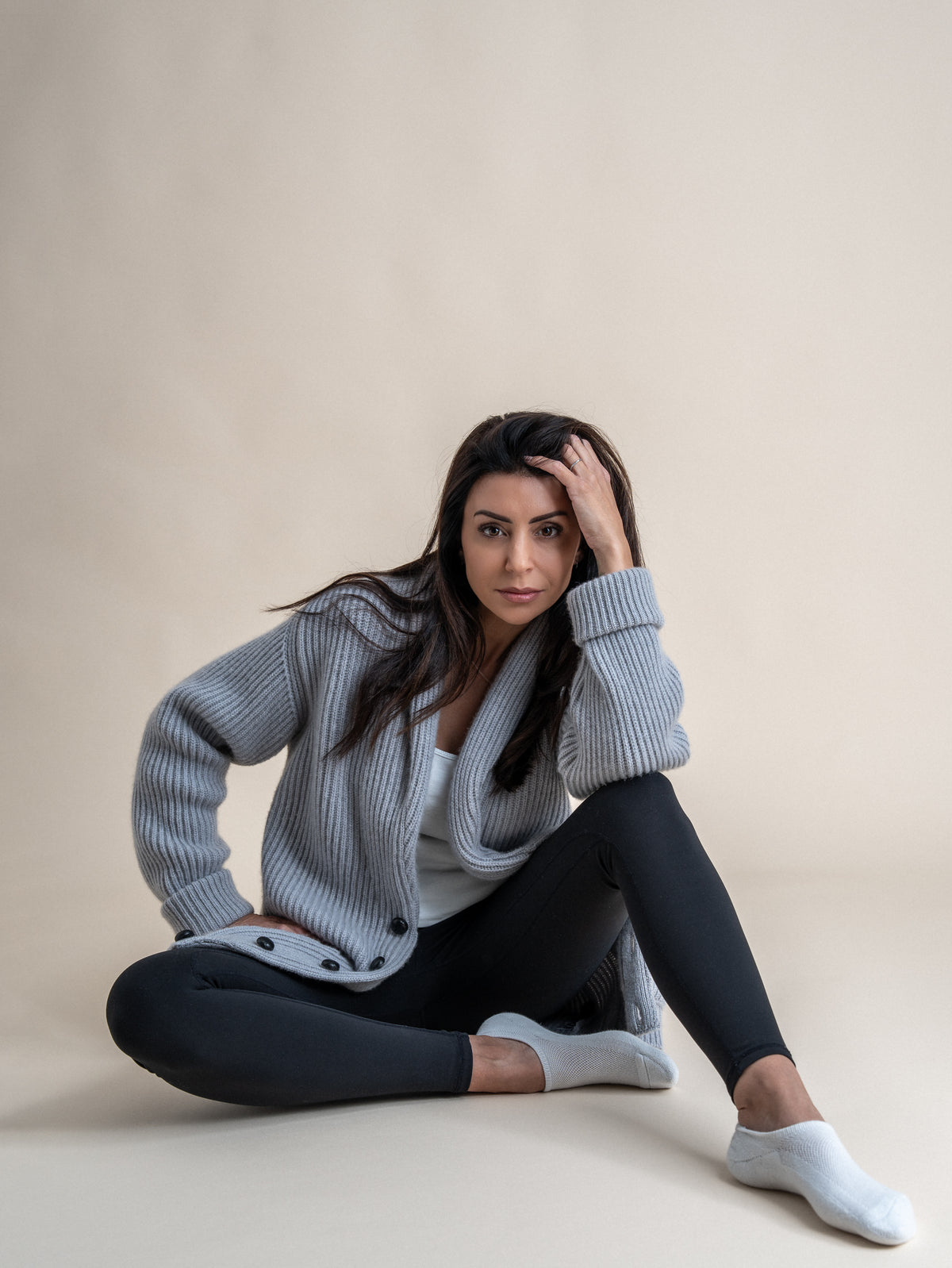 THE SHAWL NECK CARDIGAN&lt;br&gt;SILVER GREY