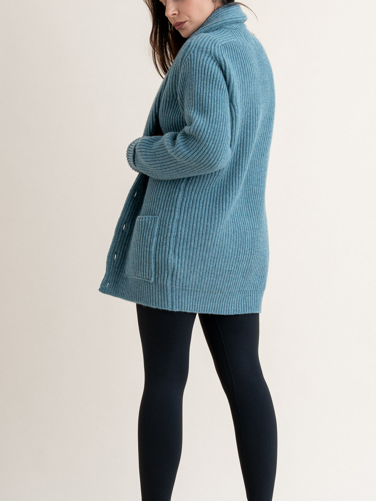 THE SHAWL NECK CARDIGAN<br>ORIBE