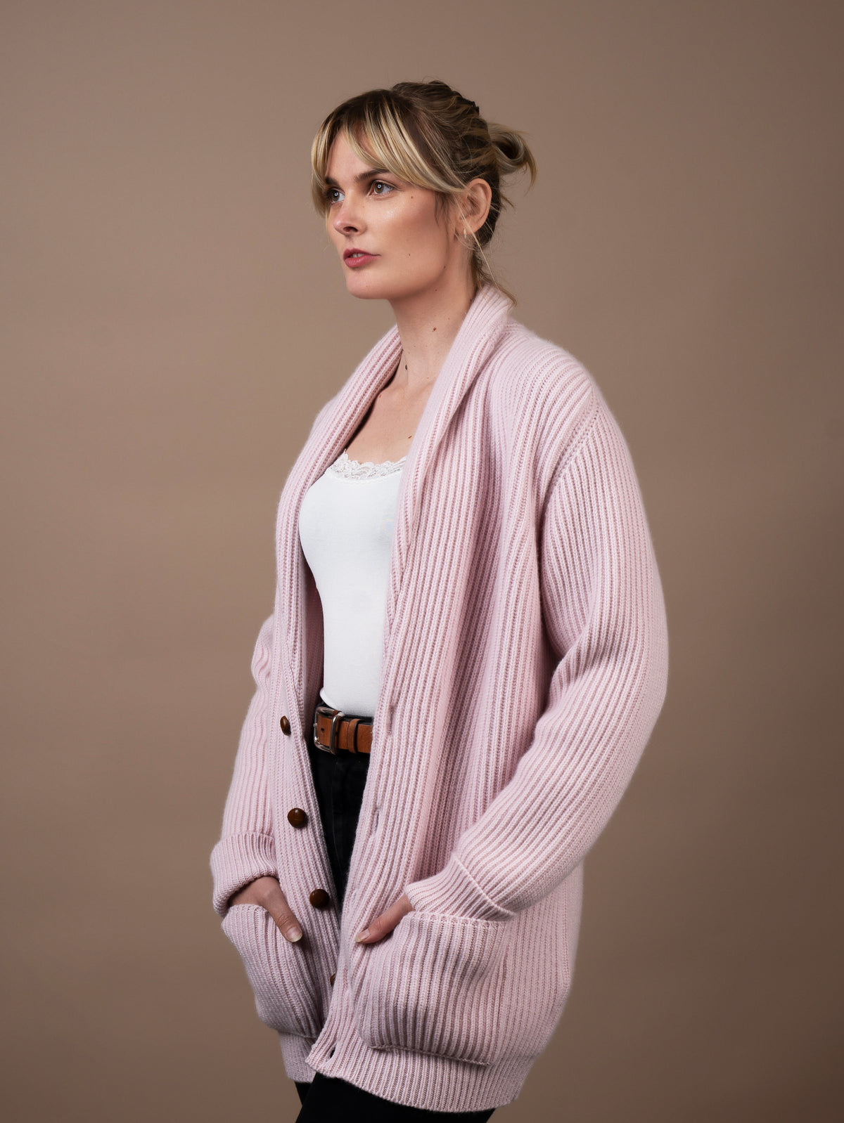 THE SHAWL NECK CARDIGAN&lt;br&gt;SOFT PINK